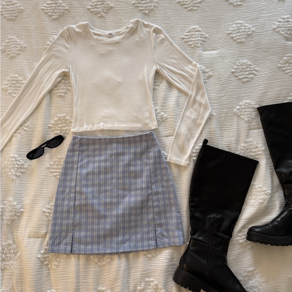 Brandy Melville Blue and White Mini Skirt